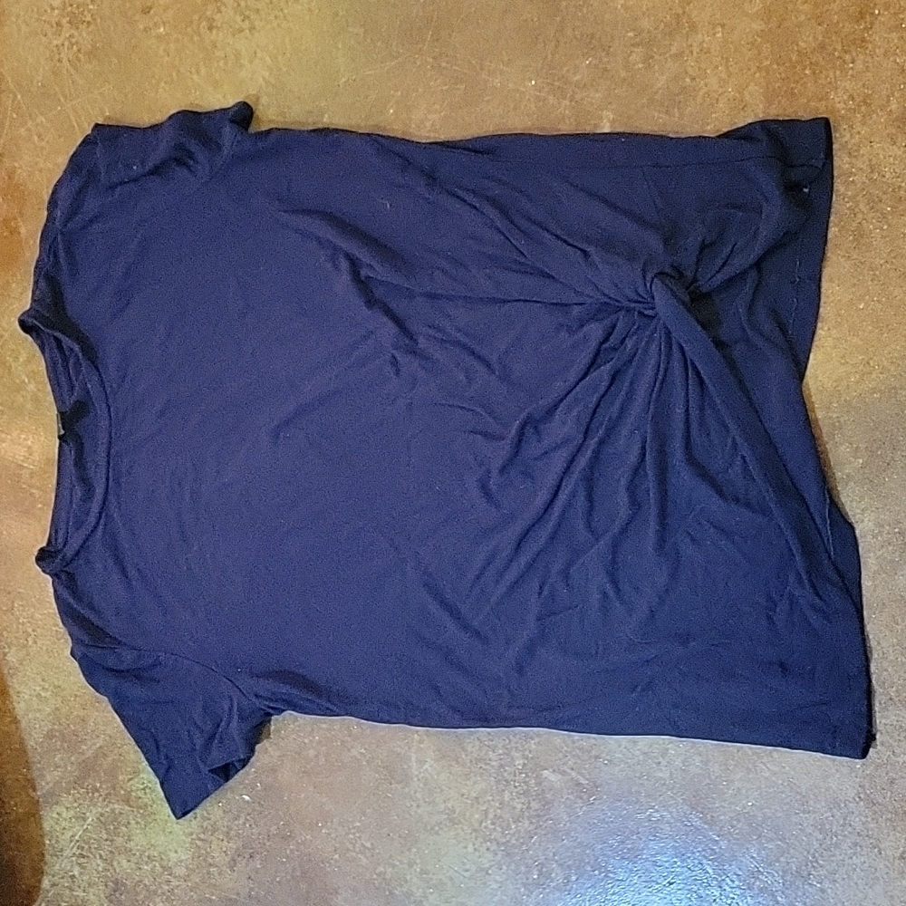 Ann Taylor twist front t shirt